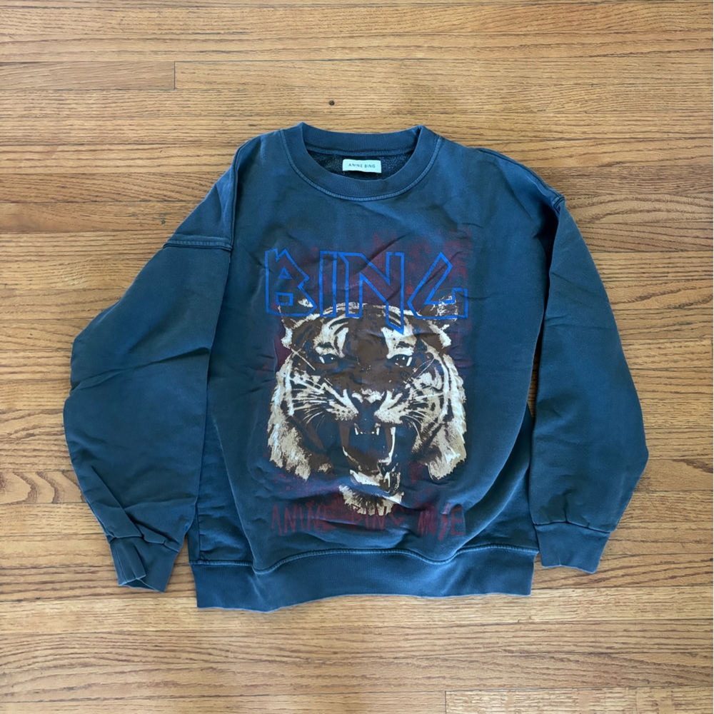 Ing Blue Tiger Graphic Women's Sweater